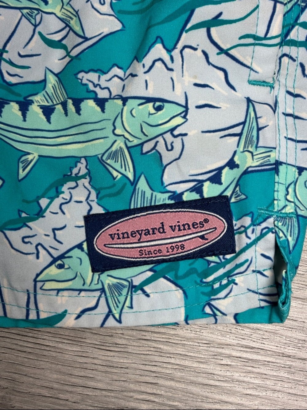 Vineyard Vines Toddler Boys Aqua Fish Print Swim Trunks - size 3T - Picture 4 of 7